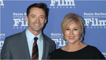 Χιου Τζάκμαν - Ντέμπορα Λι Φέρνες: Μιλούν τακτικά και έχουν δει ο ένας τον άλλον μετά τον χωρισμό