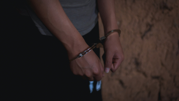 Γαλλία: Συνέλαβαν 14χρονο μέσα στο σχολείο μετά από καταγγελία ότι έκανε bullying σε τρανς άτομο