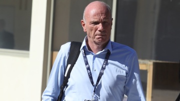 ΕΠΟ: Συγκαλεί Επιτροπή Εκτάκτων Θεμάτων για να δρομολογήσει την αποχώρηση του Μπένετ από τη θέση του αρχιδιαιτητή