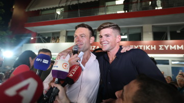 Στέφανος Κασσελάκης: Με ατάκες από «Απαράδεκτους», τον ρόλο του Τάιλερ και τον Ερντογάν ξεσάλωσε το Twitter