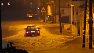 Κακοκαιρία Elias: «Χτύπησε» την Ήπειρο και την Αχαΐα, εκκενώθηκαν δύο κοινότητες στον Παλαμά - Πού κατευθύνεται σήμερα