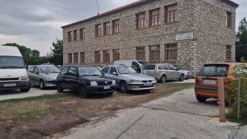 Κακοκαιρία Elias: Ώρες αγωνίας για τους κατοίκους στον Παλαμά Καρδίτσας - Μεταφέρουν τα ΙΧ τους σε υψηλότερα σημεία