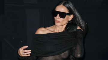 Ντέμι Μουρ: Έπαθε ένα ενδυματολογικό ατύχημα και φάνηκε το στήθος της 