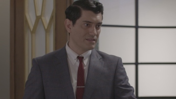 Παράδεισος των κυριών: Ο Ντίνος δεν χαίρεται με την επιστροφή της Αμαλίας