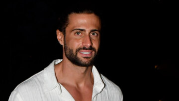 Κωνσταντίνος Βασάλος: «Η πρώτη φορά που έκανα σεξ ήταν στο αμφιθέατρο του σχολείου, με μια κοπέλα μικρότερη από εμένα»