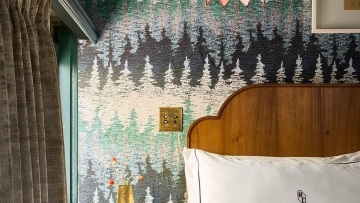 Ένα μοναδικό στον κόσμο ξενοδοχείο ανοίγει σε ανακαινισμένα πολυτελή βαγόνια τρένων του 1920