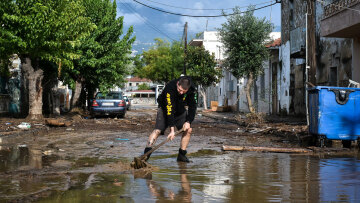 Βόλος: Βουτηγμένος στη λάσπη μετά την κακοκαιρία Elias - Μεγάλο πρόβλημα το νερό