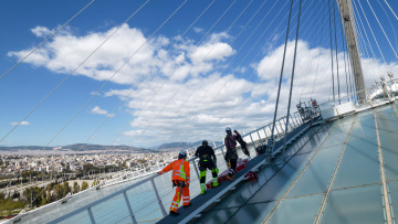 ΟΑΚΑ: Αρκετός κόσμος σήμερα το πρωί γύρω από το γήπεδο- «Θ' αργήσει να λειτουργήσει ξανά», λέει καθηγητής του ΕΜΠ