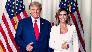 Αλίνα Χαμπά: Ποια είναι η εντυπωσιακή Ιρακινή δικηγόρος στο πλευρό του Τραμπ - Τον θεωρεί «τον πιο ηθικό άνθρωπο στον κόσμο»!