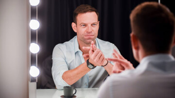 Κασσελάκης: Εξηγήσεις του προέδρου του ΣΥΡΙΖΑ για τους δύο γιους