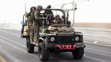 Ισραηλινοί γονείς ψάχνουν τα παιδιά τους και ζητούν εκδίκηση εδώ και τώρα: «Νετανιάχου σβήσε τη Γάζα από τον χάρτη»