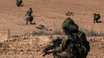 Πόλεμος στο Ισραήλ: Δεχθήκαμε πυραυλικές επιθέσεις από το έδαφος της Συρίας, λέει ο ισραηλινός στρατός