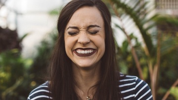 «Πώς έμαθα να απολαμβάνω τη ζωή μου ως single χάρη στην 89χρονη γιαγιά μου»