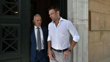 ΣΥΡΙΖΑ: Σύγχυση για την «γραμμή» στις αυτοδιοικητικές εκλογές - Σήμερα η «σκιώδης κυβέρνηση»