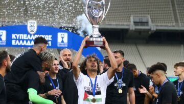 Αμρ Ουάρντα: Ο πρώην άσος του ΠΑΟΚ πόσταρε καμένη σημαία του Ισραήλ και προσευχή για την Παλαιστίνη