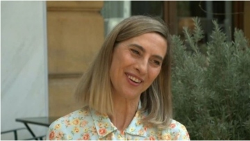 Βίκυ Βολιώτη για την υιοθετημένη κόρη της: Το να διαιωνίσω το DNA μου είναι κάτι που δεν με απασχόλησε ποτέ