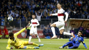 Προκριματικά EURO 2024: Με «πεντάρα» το απόλυτο των νικών η Πορτογαλία, «διπλό πρόκρισης η Σλοβακία - Δείτε τα γκολ