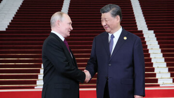 Ρωσία: Στο Κρεμλίνο ο Σι Τζινπίνγκ, συζητάει με τον Πούτιν