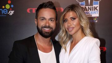 Ηλίας Βρεττός: Η έκπληξη της γυναίκας του στον αέρα τηλεοπτικής εκπομπής