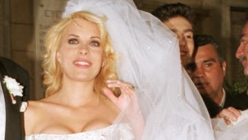 Ελένη Μενεγάκη: Μου πήρε δύο χρόνια να ανοίξω τα δώρα του γάμου μου