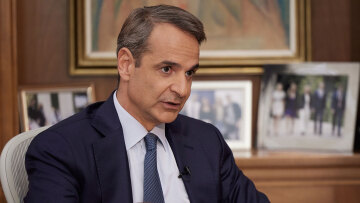 Η κυβέρνηση περιμένει την επενδυτική βαθμίδα από τον S&P και ετοιμάζει προγράμματα στήριξης «αν χρειαστούν»