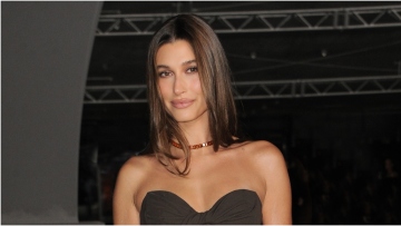 Χέιλι Μπίμπερ για τα δημοσιεύματα περί εγκυμοσύνης: Είναι αποκαρδιωτικά - Αφήστε με να κάνω ό,τι θέλω με το σώμα μου  