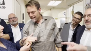 Κασσελάκης: Ο Τάιλερ παίρνει προσωπικά τα προβλήματα στο ΕΣΥ – Οι βέρες είναι Cartier