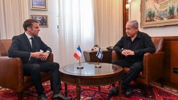 Πόλεμος στο Ισραήλ - Γαλλικά ΜΜΕ: «Η διαφορετική προσέγγιση Μακρόν» κατά την επίσκεψή του στη Μέση Ανατολή