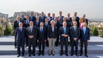 ΕΚΤ: Αμετάβλητα άφησε τα επιτόκια μετά από δέκα διαδοχικές αυξήσεις