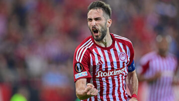 Τους «χόρεψε» και με άπιαστο σουτ έκανε το 1-0 για τον Ολυμπιακό ο Φορτούνης - Δείτε βίντεο