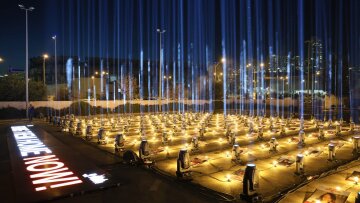 Πόλεμος στο Ισραήλ: 224 στήλες φωτός στην Ιερουσαλήμ, μία για κάθε όμηρο της Χαμάς