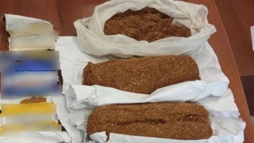 Τρίκαλα: Αλλοδαποί διακινούσαν λαθραίο καπνό και ναρκωτικά χάπια