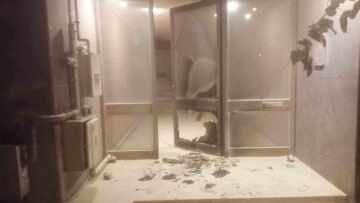 Παγκράτι: Επίθεση με γκαζάκια σε πολυκατοικία που μένει βουλευτής των Σπαρτιατών 