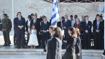 28η Οκτωβρίου: Η μαθητική παρέλαση στην Αθήνα σε εικόνες