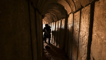 Πόλεμος στο Ισραήλ - New York Times: Πυρομαχικά, τρόφιμα και καύσιμα για άλλους τρεις-τέσσερις μήνες πολέμου έχει η Χαμάς στα τούνελ κάτω από τη Γάζα