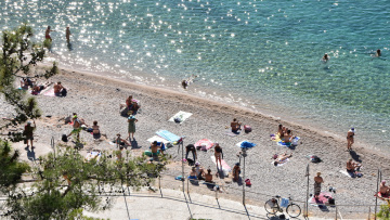 Καιρός: Ένας ασυνήθιστα ζεστός Οκτώβριος - Τι λένε οι ειδικοί στο protothema.gr 
