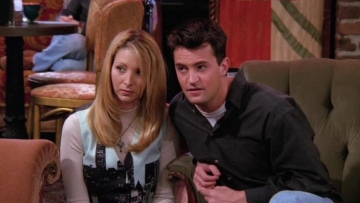 Λίζα Κούντροου: Συντετριμμένη για τον θάνατο του Μάθιου Πέρι - Θέλει να υιοθετήσει τον σκύλο του