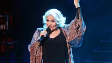 Μαρινέλλα: Επιστροφή στη σκηνή για τη μεγάλη κυρία του ελληνικού τραγουδιού - Πού θα εμφανιστεί τον χειμώνα