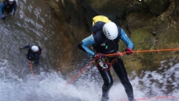 Γοργοπόταμος: Αγωνία για ζευγάρι Ελβετών που έκανε canyoning στο φαράγγι και εξαφανίστηκε