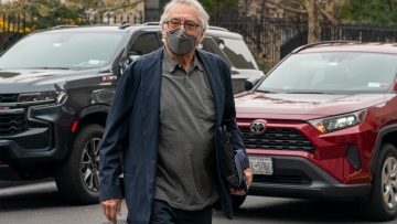 Ρόμπερτ Ντε Νίρο: Το ξέσπασμά του στο δικαστήριο στην πρώην βοηθό που τον κατηγορεί για λεκτική κακοποίηση - «Ντροπή σου!»