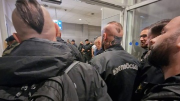 Νέο Ηράκλειο: Ισχυρές δυνάμεις της ΕΛΑΣ για την επέτειο δολοφονίας Φουντούλη, Καπελώνη - Σταμάτησαν 21 Ιταλούς ακροδεξιούς στο «Ελ. Βενιζέλος»