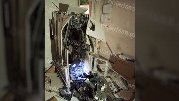 Οι βομβιστές των ΑΤΜ χτύπησαν και στη Νίκαια Λάρισας - Δεκάδες χιλιάδες ευρώ η λεία