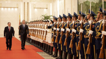 Σε θερμό κλίμα η συνάντηση Μητσοτάκη - Λι Τσιανγκ στο Πεκίνο - Τι είπε ο πρωθυπουργός  