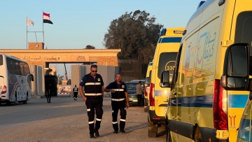 Ράφα: «Στοπ» στις απομακρύνσεις τραυματιών και ξένων υπηκόων μετά τη στοχοθέτηση ασθενοφόρου από το Ισραήλ