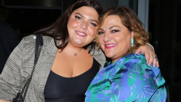 Μπάρκα σε Σταυροπούλου: Κλαίω από ευτυχία που θα λέω σε όλη μου τη ζωή ότι είμαι η «κόρη της Βίκυς»