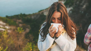 Φούσκωμα: Καταπολεμήστε το φυσικά με εννέα θαυματουργά βότανα