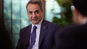 Κυριάκος Μητσοτάκης στο Politico: Η Ελλάδα θα συμμετέχει σε ανθρωπιστική βοήθεια δια θαλάσσης στη Γάζα αρκεί να υπάρξει «πλήρης προστασία»