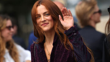 Ράιλι Κίου: Η εγγονή του Έλβις Πρίσλεϊ είναι η νέα πρέσβειρα της Chanel