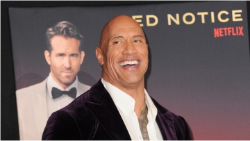 Ντουέιν Τζόνσον: Αποκάλυψε ότι τον έχουν προσεγγίσει κόμματα για να κατέβει στις επόμενες εκλογές των ΗΠΑ