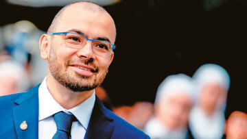 Ντέμης Χασάμπης: Ο μόνος άνθρωπος που θαυμάζει ο Έλον Μασκ είναι Έλληνας